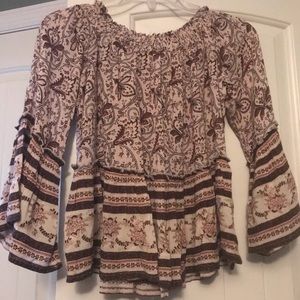 AE Long bell-sleeved Blouse